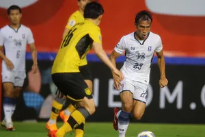 Các CLB Đông Nam Á gây ấn tượng, Kiatisak phải làm sao?!