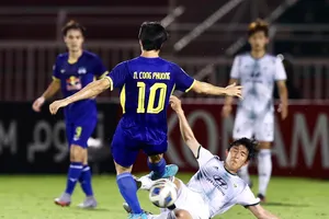 HA Gia Lai lại có điểm và lên thứ ba bảng H