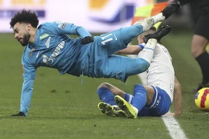 UEFA vừa ra án phạt mới với bóng đá Nga