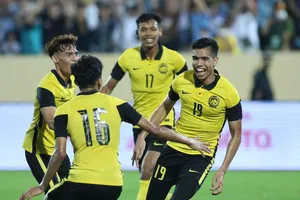 Thái Lan mất người, Malaysia ngược dòng kịch tính