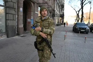 Tay vợt Ukraine từng hạ Federer trở thành người lính