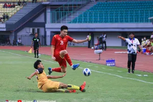 Indonesia không thắng nổi Thái Lan, VN lên nhất bảng