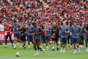 Đến Bangkok, Ten Hag tiết lộ tương lai Ronaldo