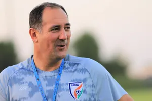 Tuyển Việt Nam tiếp tuyển Ấn Độ và Singapore trên sân Thống Nhất