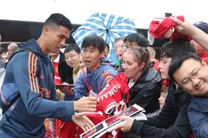 Sốc, Ronaldo về Marseille?