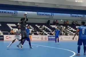 Á quân Việt Nam khởi đầu chiến thắng