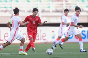 Nữ trọng tài Hàn bị Tsang ‘đánh lừa’ nhưng U-20 Việt Nam vẫn thắng đậm