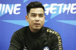 Cầu thủ Cần Thơ đình công vì bị nợ lương