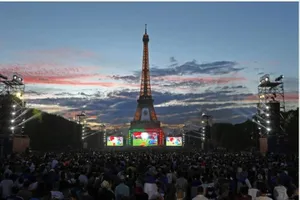 Paris tẩy chay World Cup 2022: ‘Vuốt mặt không nể mũi’