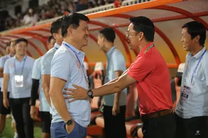 Ông Thành thắng Kiatisak ở phố núi