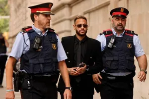 Neymar nói với tòa điều gì?