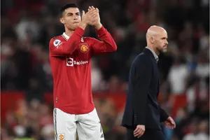 Ronaldo tự biến mình thành người thừa ở MU