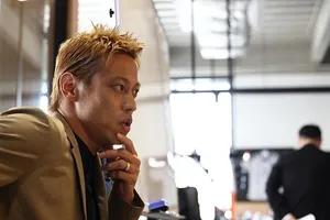 Danh thủ Nhật Bản đá giải Campuchia