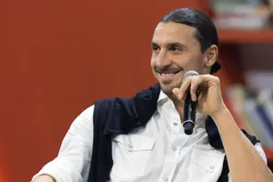 Huyền thoại Ibrahimovic đến Qatar làm gì?