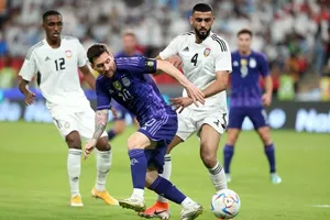 Chùm ảnh Messi và những người bạn thắng UAE 5-0