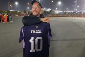 Sốc: Không ai chịu đổi vé để lấy áo Messi