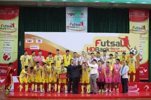 Thái Sơn Nam lại “xổng” ngôi vô địch