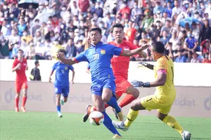 Việt Nam thắng nhàn Lào, Singapore lại vất vả quá