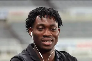 Điều kỳ diệu, cựu sao Chelsea và Newcastle còn sống trong đống đổ nát