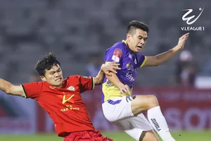 Nhà vô địch Hà Nội thắng vất vả Hà Tĩnh