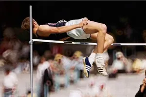 Vĩnh biệt tác giả phong cách “Fosbury Flop”