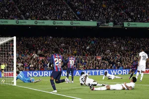 Xem các "tuyệt phẩm" El Clasico sáng sớm 20-3
