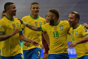 Các tuyển thủ Brazil đồn nhau Ancelotti sắp làm thầy họ