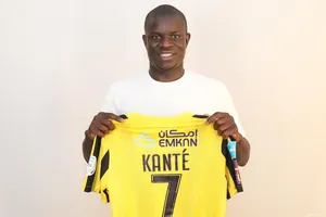 Làm đồng đội nhau, Kante và Benzema đưa nhau lên mây