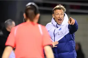 Jamaica khiến cựu HLV CLB Nam Định bớt lộng ngôn