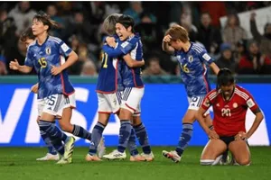 Đội tuyển đầu tiên giành vé vào vòng knock-out World Cup