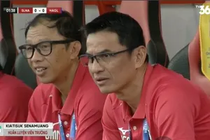 Clip những hình ảnh cuối của trợ lý Dương Minh Ninh và Paollo Oliveira tại V-League