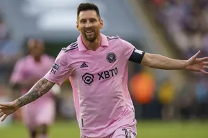 Messi có “phỗng tay trên” danh hiệu của Haaland ? 