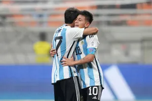 Messi có truyền nhân, Brazil lại thua đau Argentina