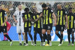 Nhẹ nhàng “lướt qua” vòng 1, Kante cảnh báo đồng đội