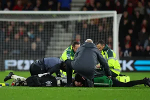 Tom Lockyer đã từng đột quỵ trên sân