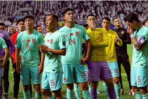 Thua đội hình 2 Qatar, tuyển Trung Quốc đợi chờ trong... vô vọng