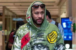 Neymar trở lại Saudi Arabia