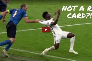 IFAB thúc đẩy FIFA đưa “thẻ xanh” vào bóng đá 