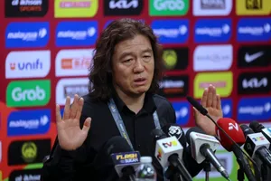 CĐV Malaysia đòi sa thải thầy Kim, rồi ai giỏi hơn?