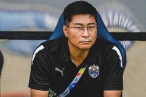 Ứng viên HLV tuyển Việt Nam “nóng tính” hơn thầy Park