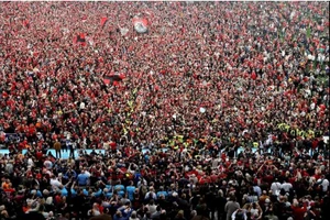 Chùm ảnh Bayer Leverkusen của Xabi Alonso vô địch Bundesliga, không còn là "Neverkusen"