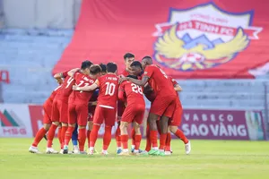 HL. Hà Tĩnh mất 5 trụ cột từ vụ "bay lắc" và thua MQN. Bình Định