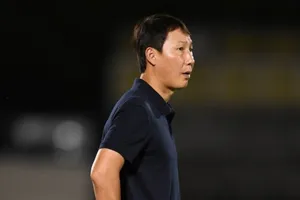 HLV Kim Sang-sik so tài với những thầy Hàn ở Đông Nam Á