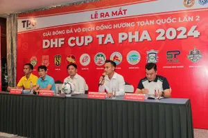 Từ các vua phủi 'chấp' luôn cầu thủ thi đấu đỉnh cao