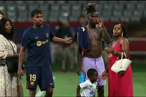 Chùm ảnh về ngôi sao Lamine Yamal tại Barcelona