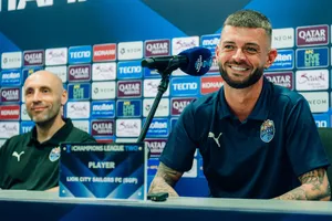 Đáng xem “tuyển Việt Nam” đối đầu “tuyển Singapore” thu nhỏ