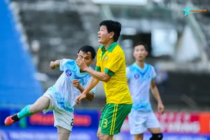 Thầy Đoàn Minh Xương dẫn đội USA FC đá với đồng nghiệp và học trò cũ