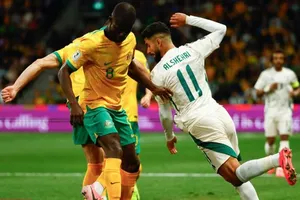 Tuyển Úc và Saudi Arabia dìm nhau, Bahrain và Indonesia được lợi