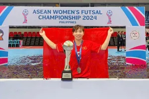 Chỗ nào khó, có ’người không phổi” Thùy Trang