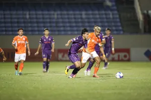 Chót bảng sau 9 lượt trận, CLB SHB Đà Nẵng 'bay nóc'